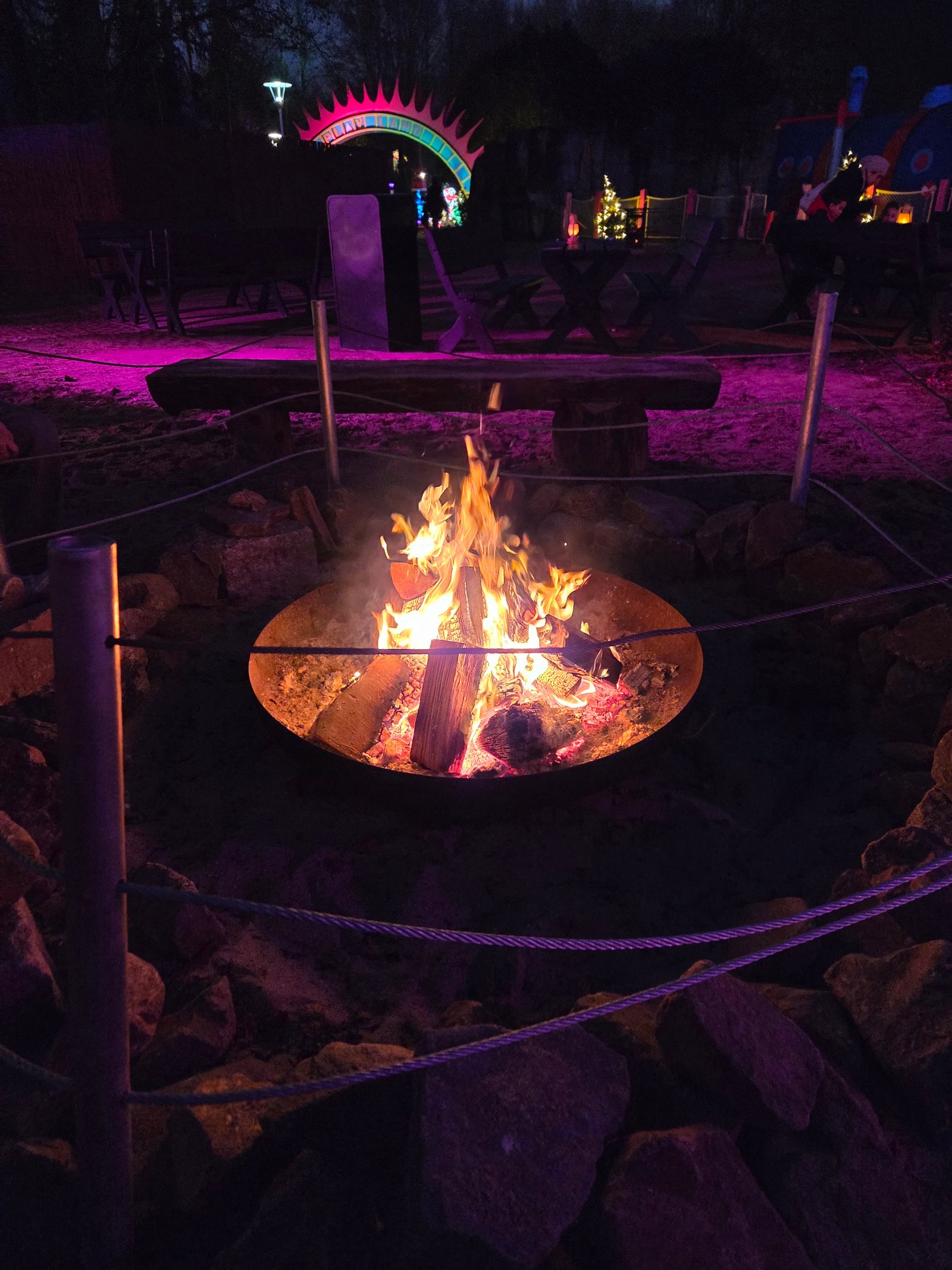 Lekker opwarmen bij de haardvuurtjes